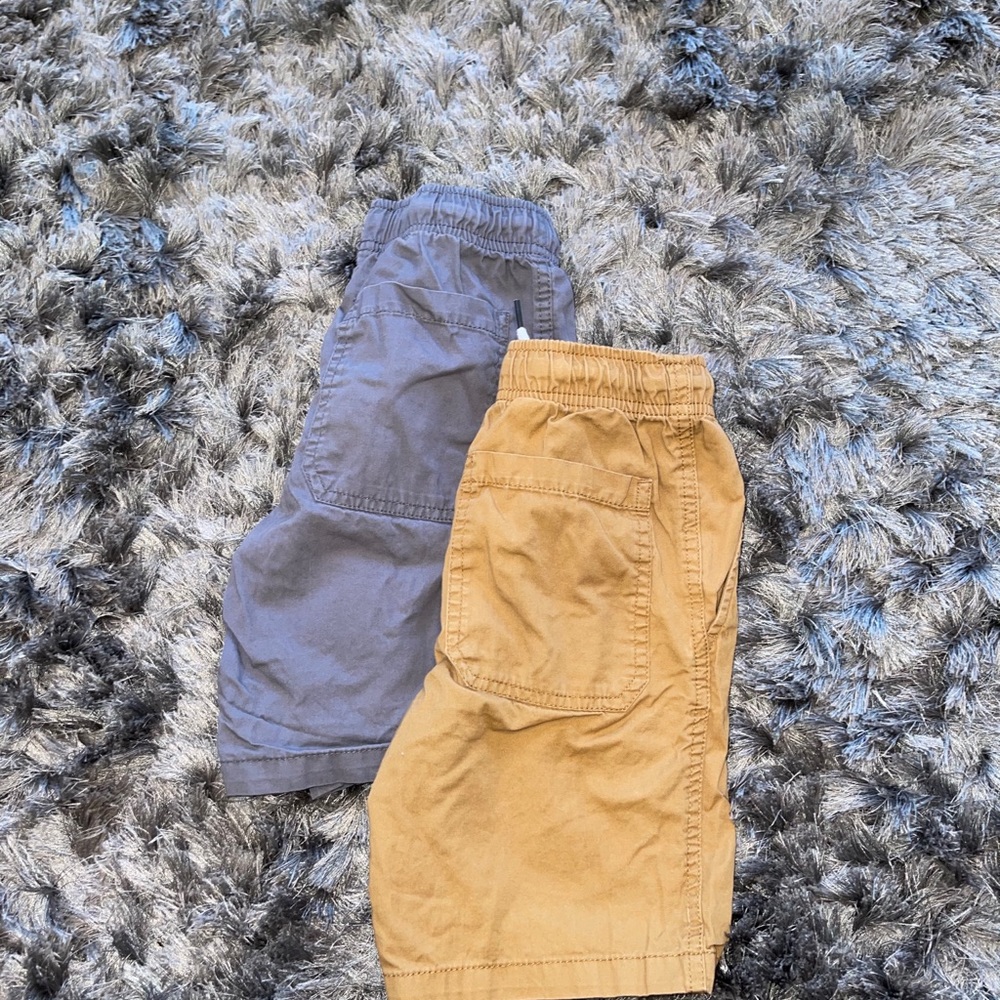 2 pairs of size 6/7 boys shorts